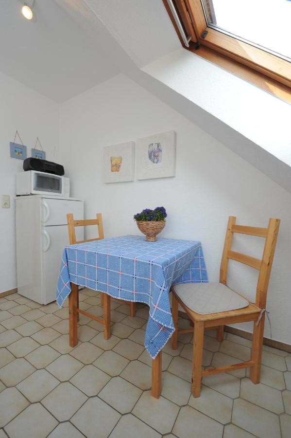 Ferienwohnungen Im Haus Am Watt Neuharlingersiel Bagian luar foto