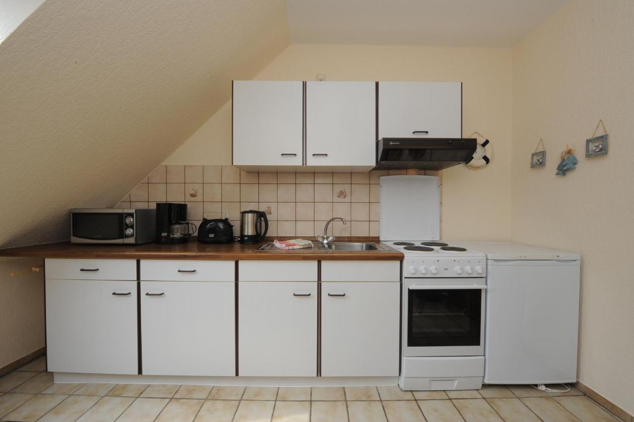 Ferienwohnungen Im Haus Am Watt Neuharlingersiel Bagian luar foto